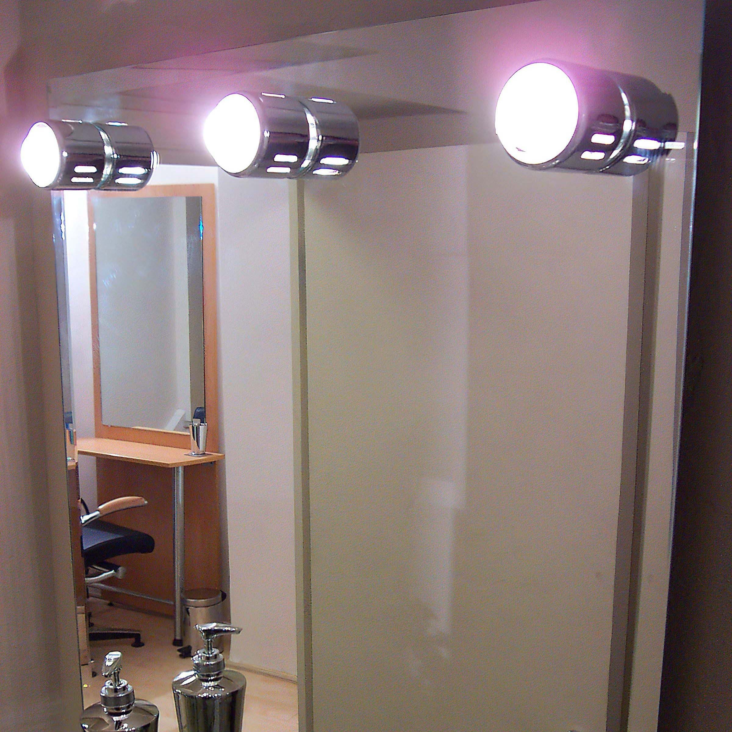 Mirror at Mark Glenn's first London location in Mayfair, 2001