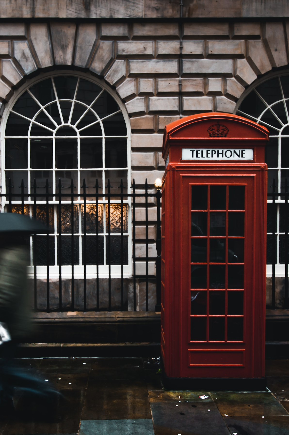 hire strategic communications staff - image of london telephone box