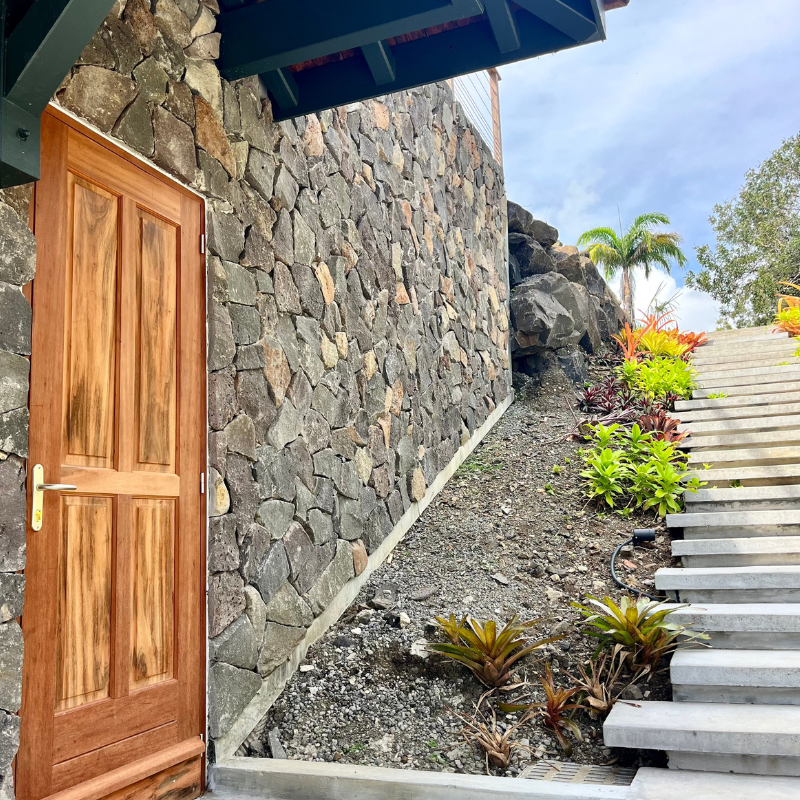 pierre-naturelle-parement-beige-provence-omstone-caraibes-martinique