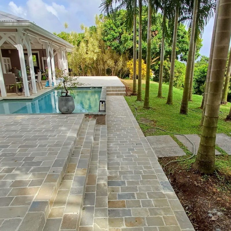 paves faubourg nuance omstone