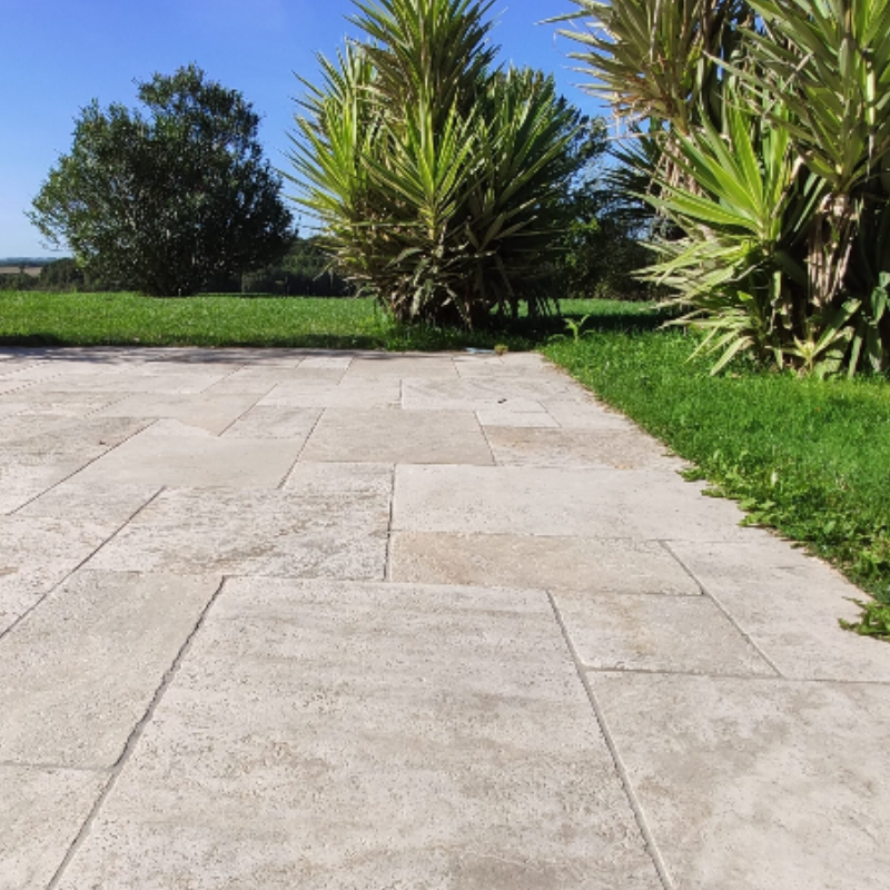 pierre-naturelle-travertin-light-douche-italienne-premier-choix-omstone-caraibes-martinique