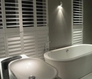 bathroom-shutters-16