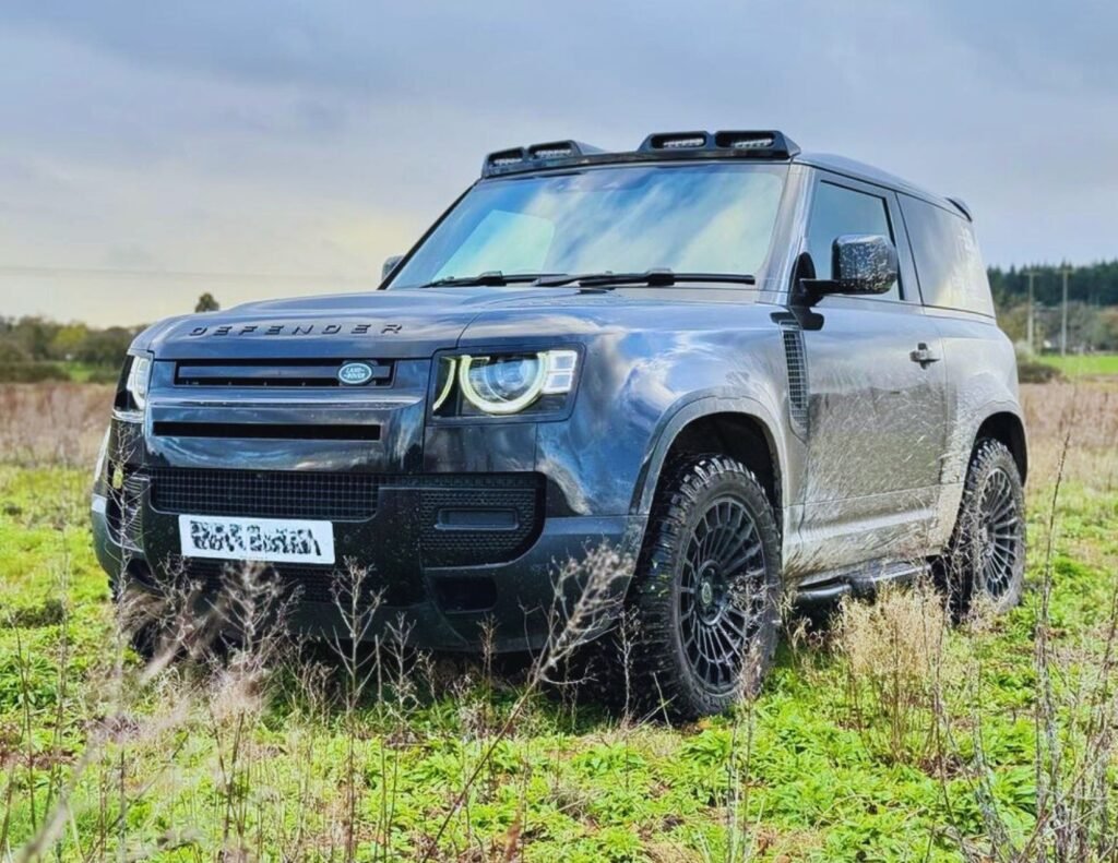 Land Rover Defender - Smash Paintwork