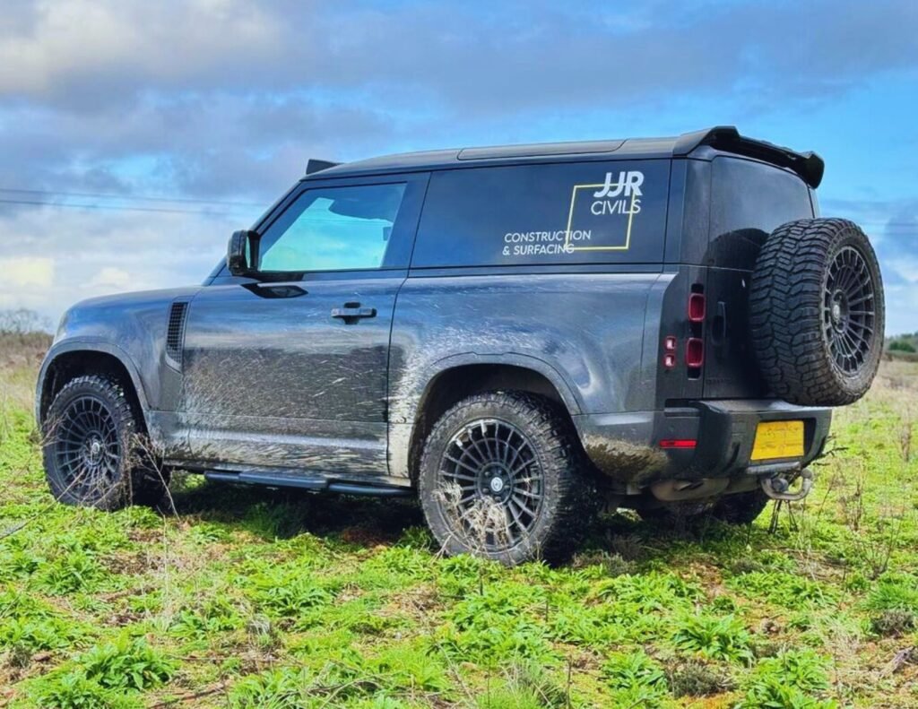 Land Rover Defender - Smash Paintwork